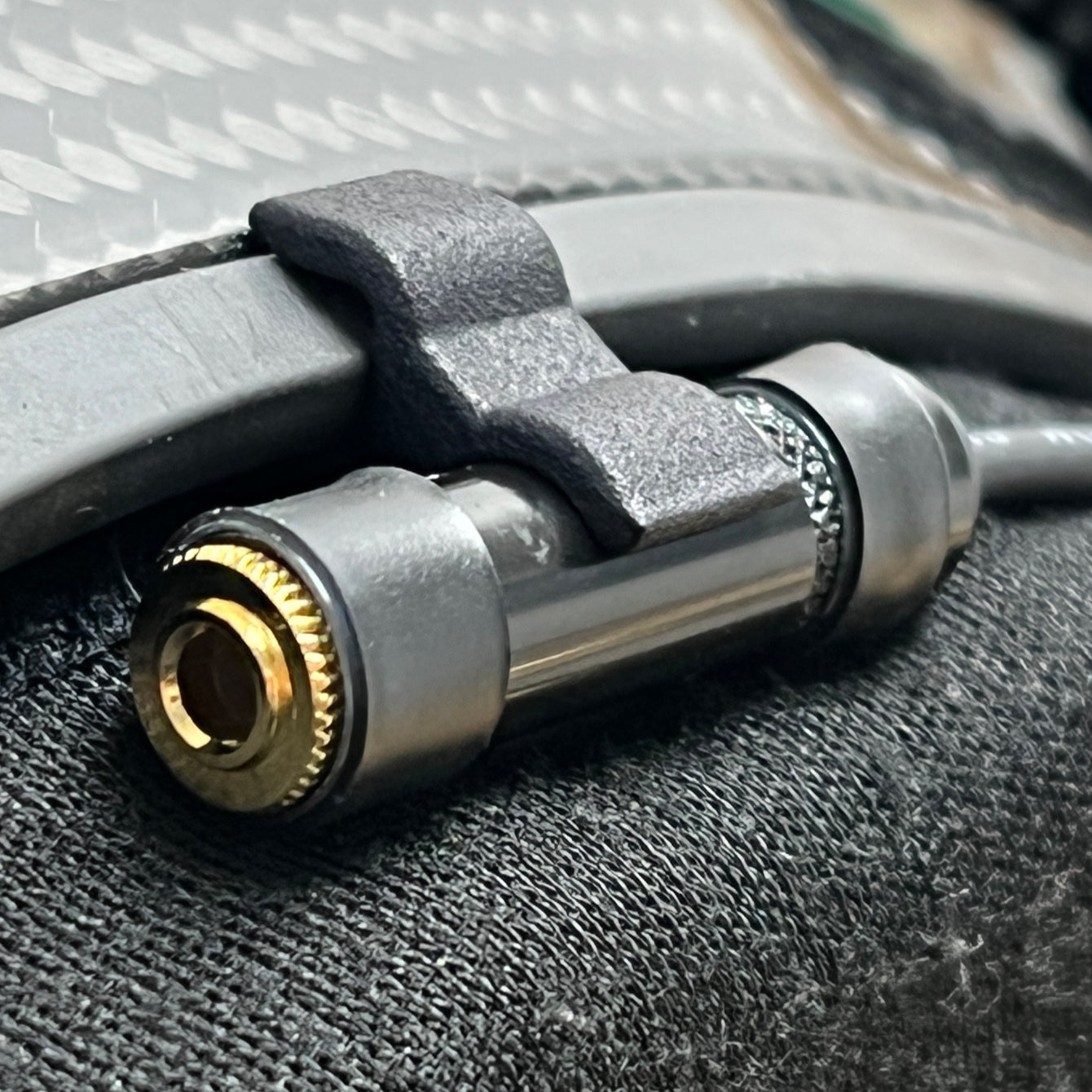 TRAC-COM Helmet Audio Jack Clip